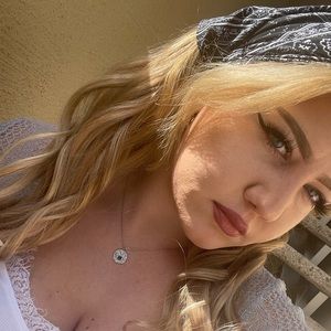 Meet your Posher, Codie